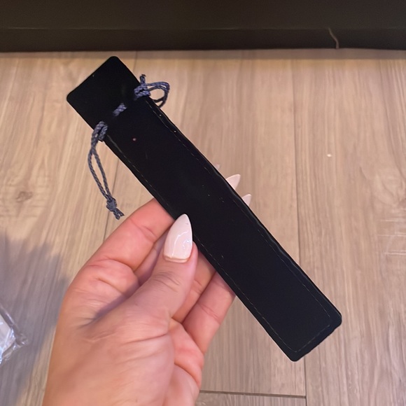 Swarovski crystal Dust Pen 🖊️ - Picture 3 of 3